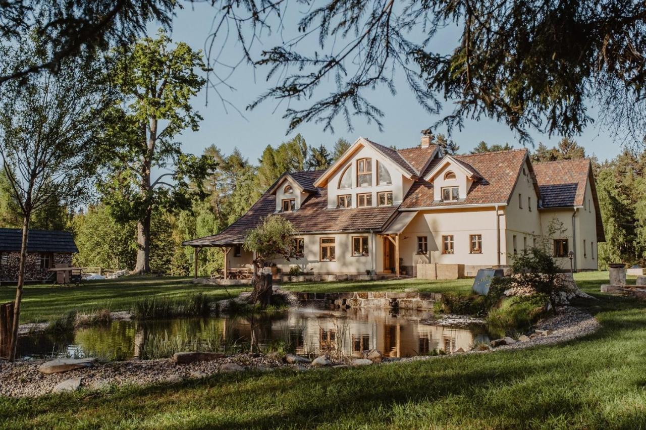 Krasna Samota Hotel Chribska Exterior photo